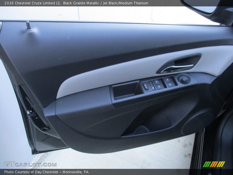 Black Granite Metallic / Jet Black/Medium Titanium 2016 Chevrolet Cruze Limited LS