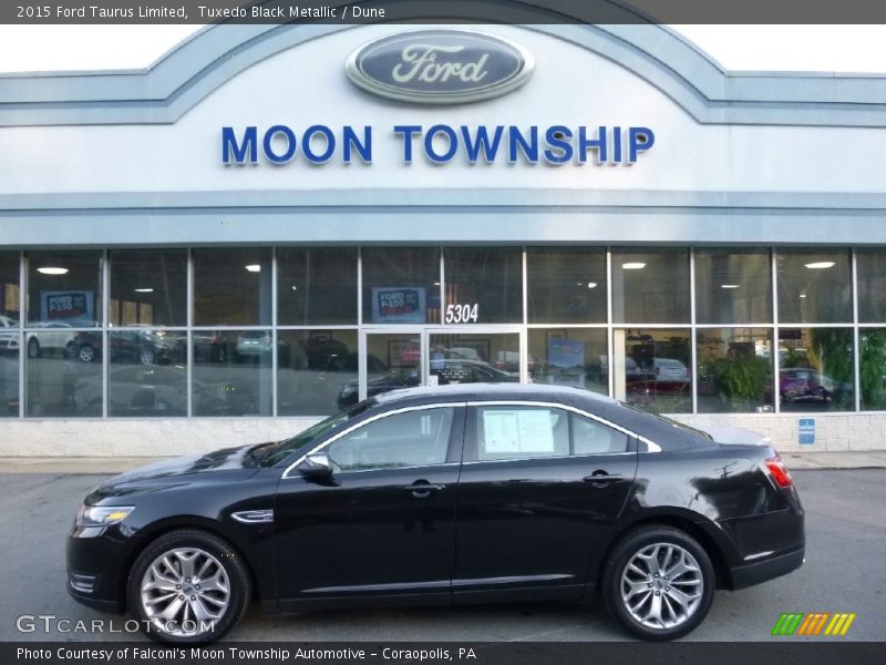 Tuxedo Black Metallic / Dune 2015 Ford Taurus Limited