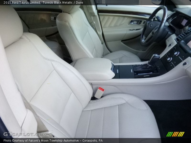 Tuxedo Black Metallic / Dune 2015 Ford Taurus Limited