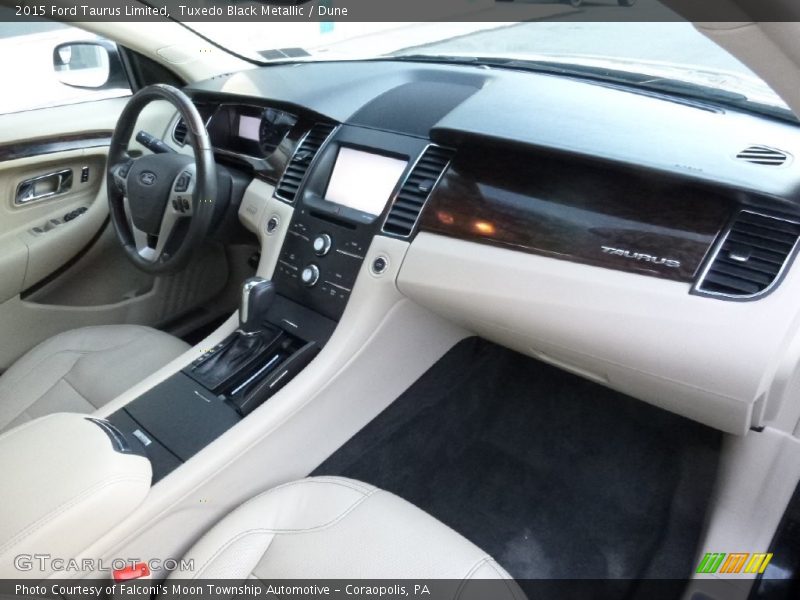 Tuxedo Black Metallic / Dune 2015 Ford Taurus Limited
