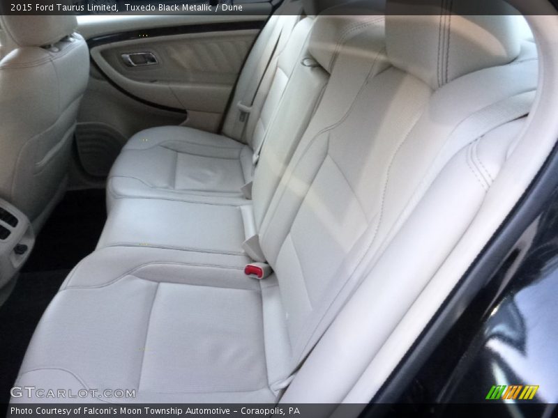 Tuxedo Black Metallic / Dune 2015 Ford Taurus Limited