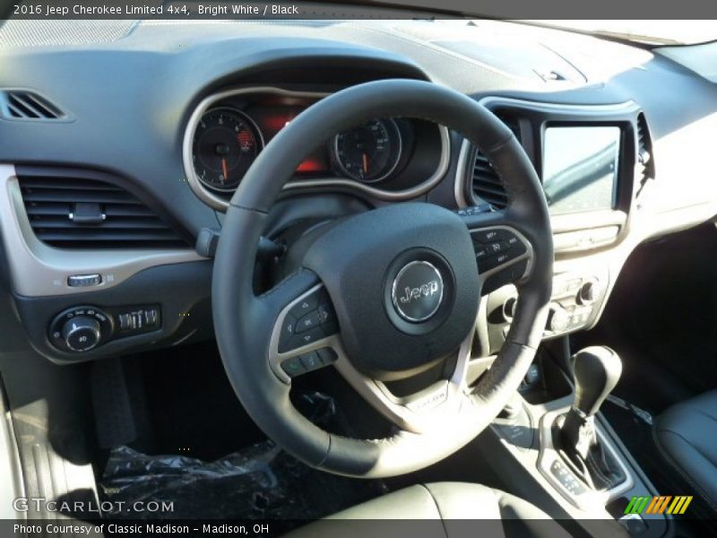 Bright White / Black 2016 Jeep Cherokee Limited 4x4