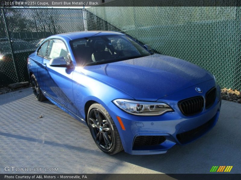 Front 3/4 View of 2016 M235i Coupe