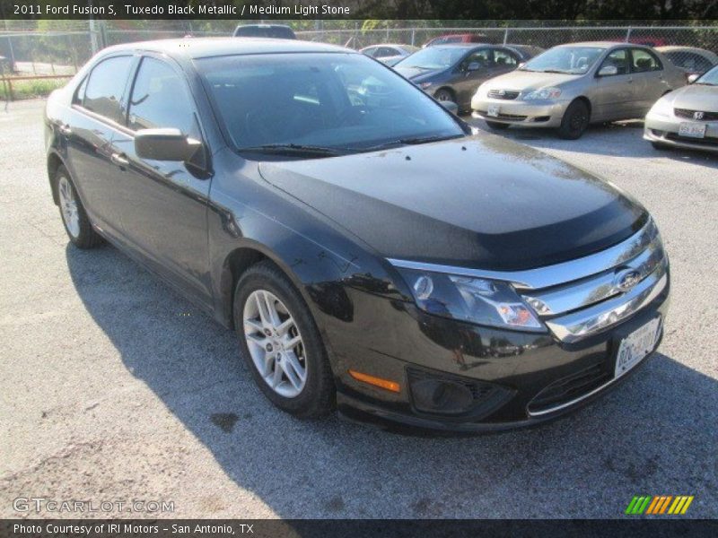 Tuxedo Black Metallic / Medium Light Stone 2011 Ford Fusion S