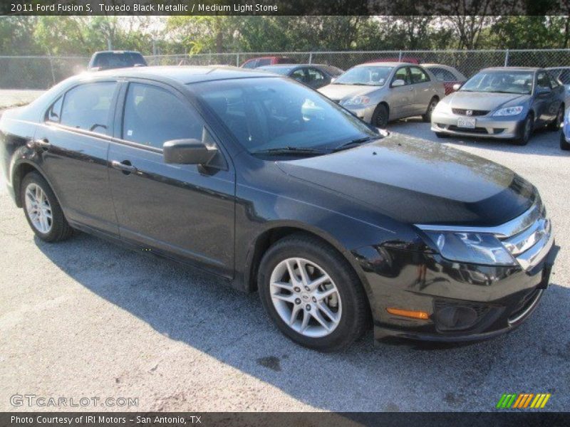 Tuxedo Black Metallic / Medium Light Stone 2011 Ford Fusion S