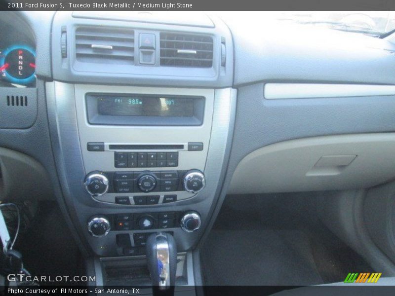 Tuxedo Black Metallic / Medium Light Stone 2011 Ford Fusion S