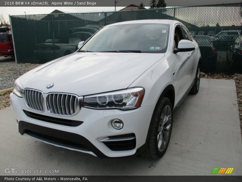 Alpine White / Sand Beige 2016 BMW X4 xDrive28i