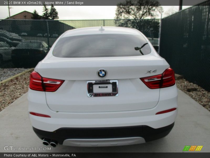 Alpine White / Sand Beige 2016 BMW X4 xDrive28i