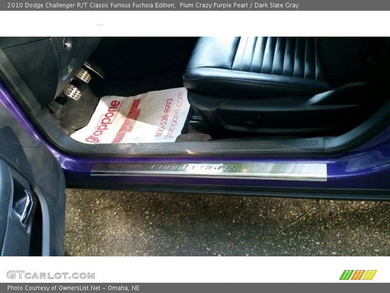 Plum Crazy Purple Pearl / Dark Slate Gray 2010 Dodge Challenger R/T Classic Furious Fuchsia Edition