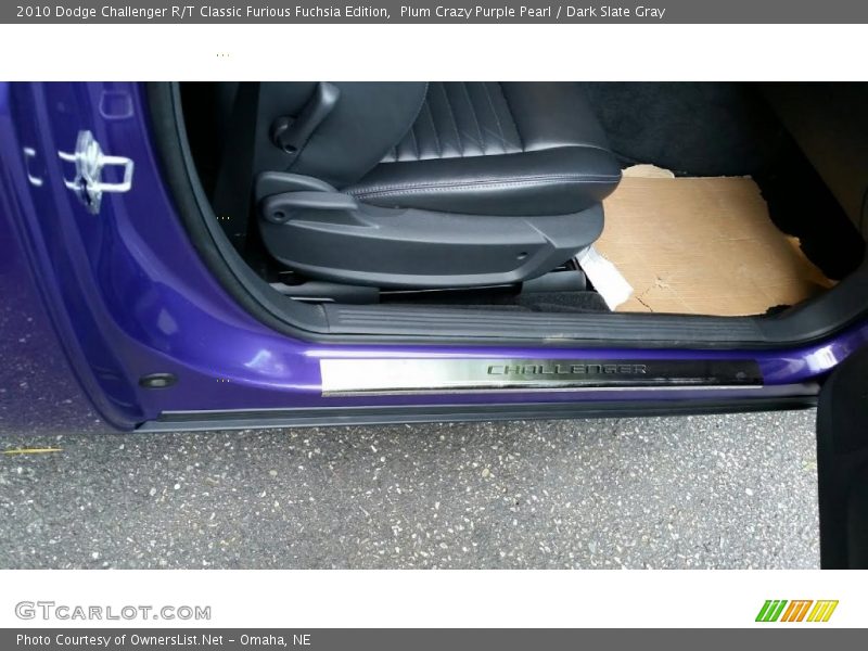 Plum Crazy Purple Pearl / Dark Slate Gray 2010 Dodge Challenger R/T Classic Furious Fuchsia Edition