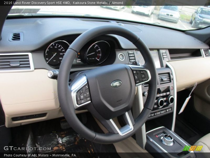  2016 Discovery Sport HSE 4WD Steering Wheel