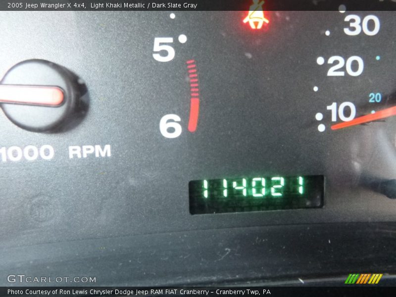 Light Khaki Metallic / Dark Slate Gray 2005 Jeep Wrangler X 4x4