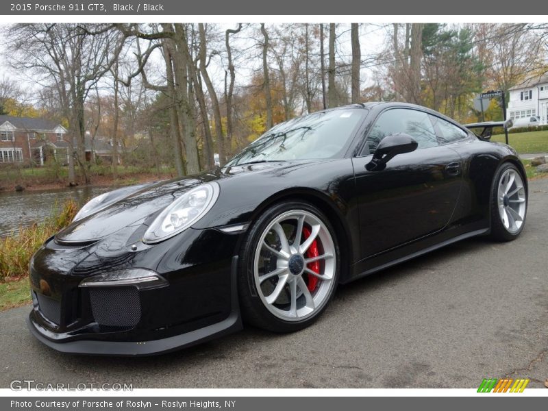 Front 3/4 View of 2015 911 GT3