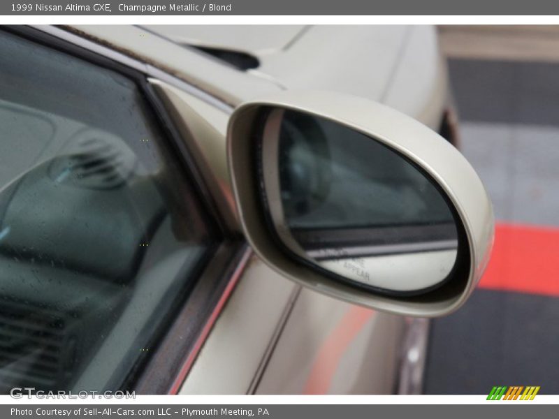 Champagne Metallic / Blond 1999 Nissan Altima GXE