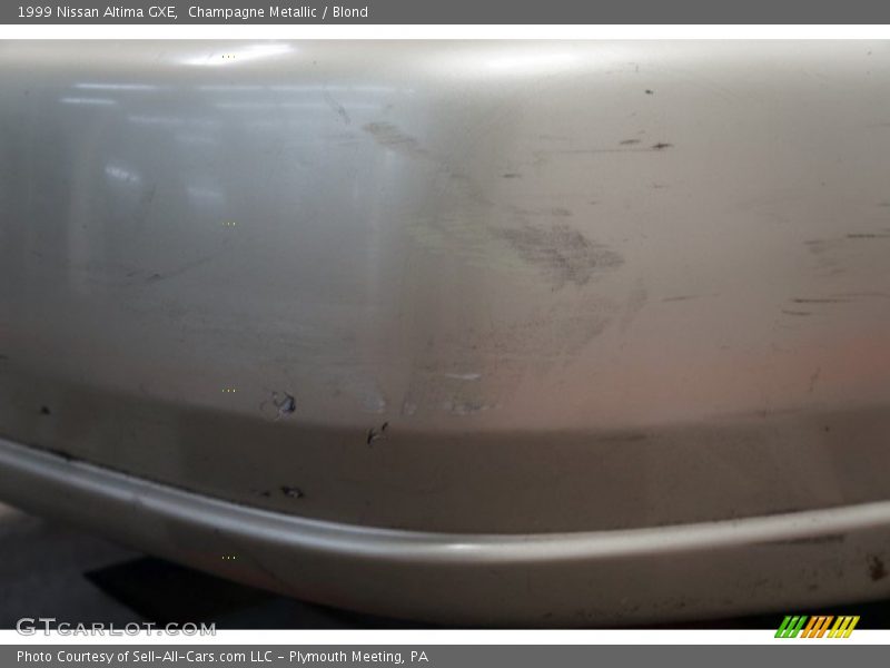 Champagne Metallic / Blond 1999 Nissan Altima GXE