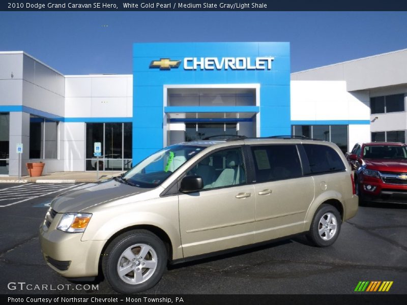 White Gold Pearl / Medium Slate Gray/Light Shale 2010 Dodge Grand Caravan SE Hero