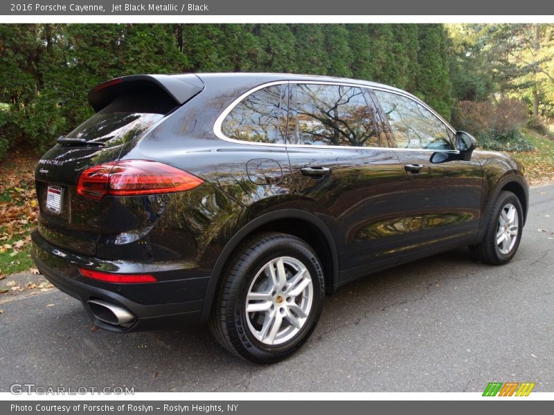 Jet Black Metallic / Black 2016 Porsche Cayenne