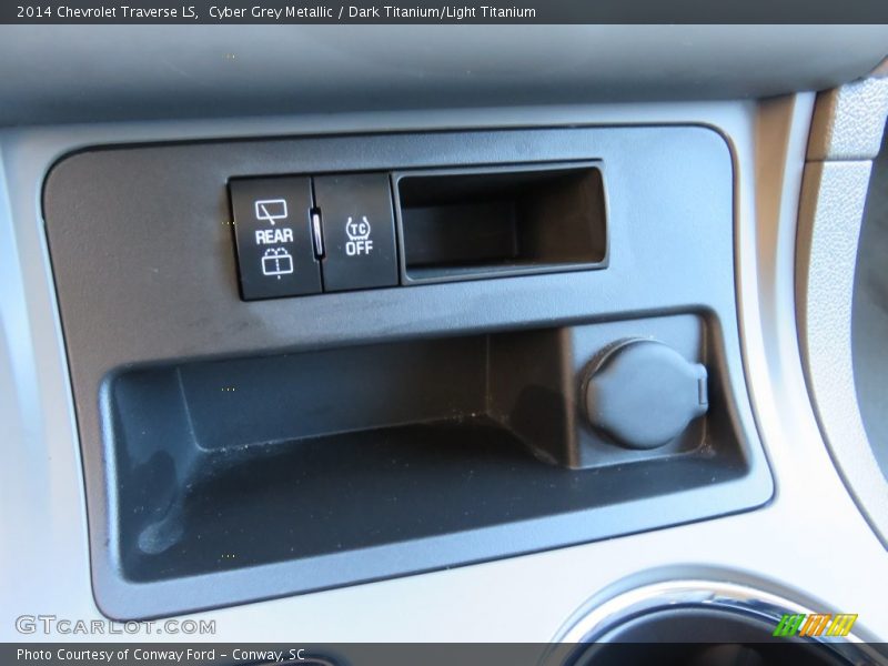 Cyber Grey Metallic / Dark Titanium/Light Titanium 2014 Chevrolet Traverse LS