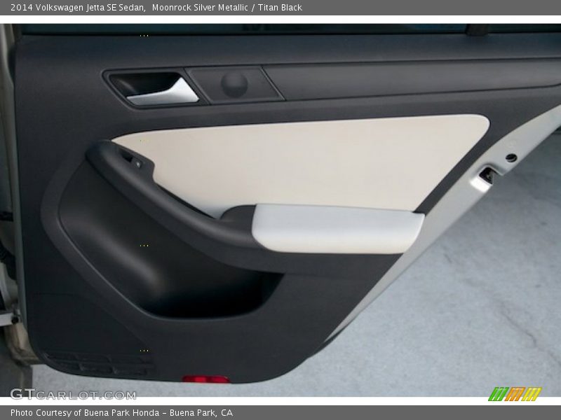 Moonrock Silver Metallic / Titan Black 2014 Volkswagen Jetta SE Sedan