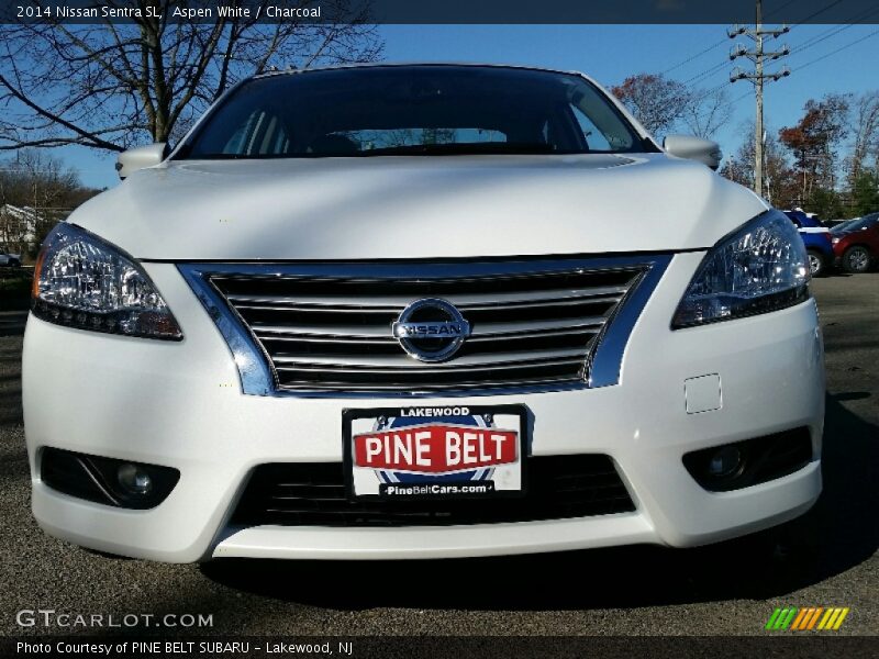 Aspen White / Charcoal 2014 Nissan Sentra SL