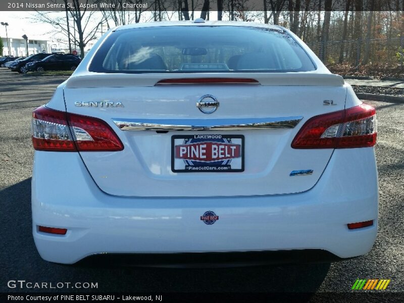 Aspen White / Charcoal 2014 Nissan Sentra SL