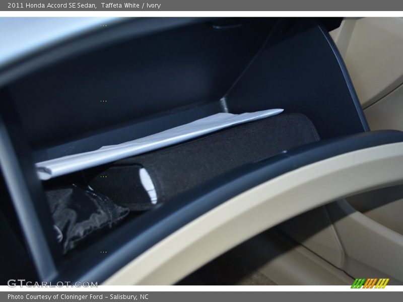Taffeta White / Ivory 2011 Honda Accord SE Sedan