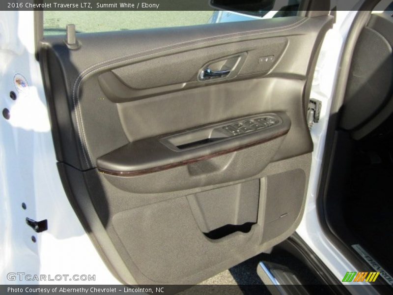 Summit White / Ebony 2016 Chevrolet Traverse LTZ