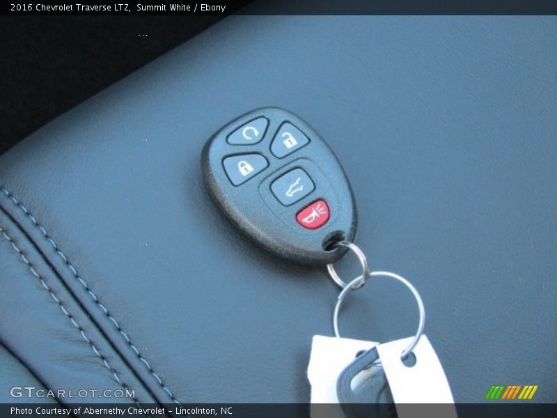 Summit White / Ebony 2016 Chevrolet Traverse LTZ