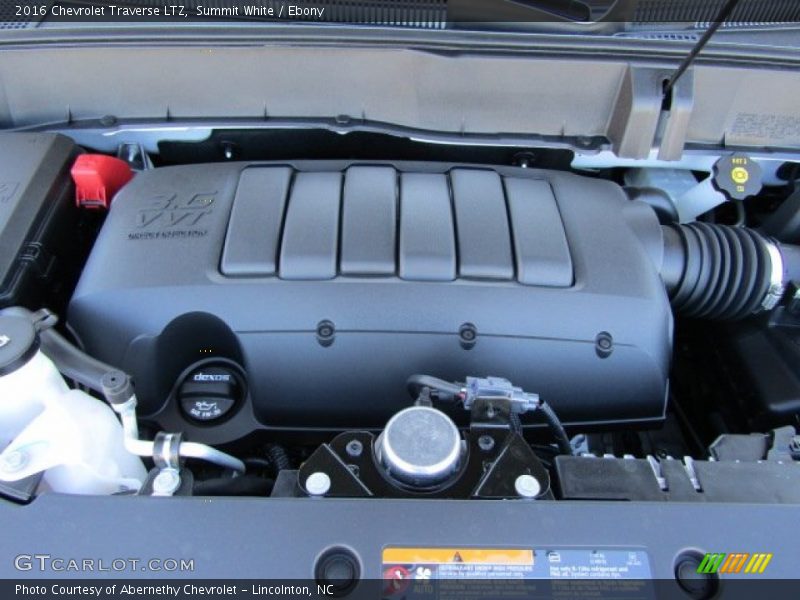 Summit White / Ebony 2016 Chevrolet Traverse LTZ