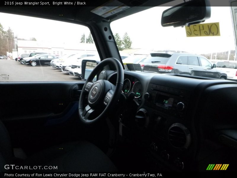 Bright White / Black 2016 Jeep Wrangler Sport