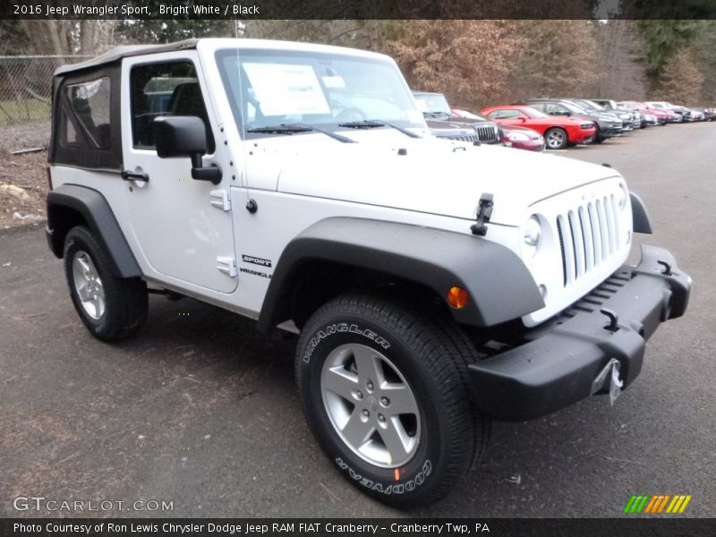 Bright White / Black 2016 Jeep Wrangler Sport