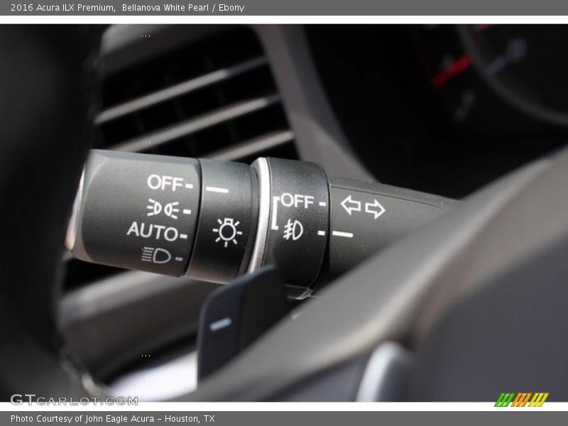 Bellanova White Pearl / Ebony 2016 Acura ILX Premium