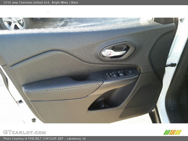 Bright White / Black 2016 Jeep Cherokee Limited 4x4