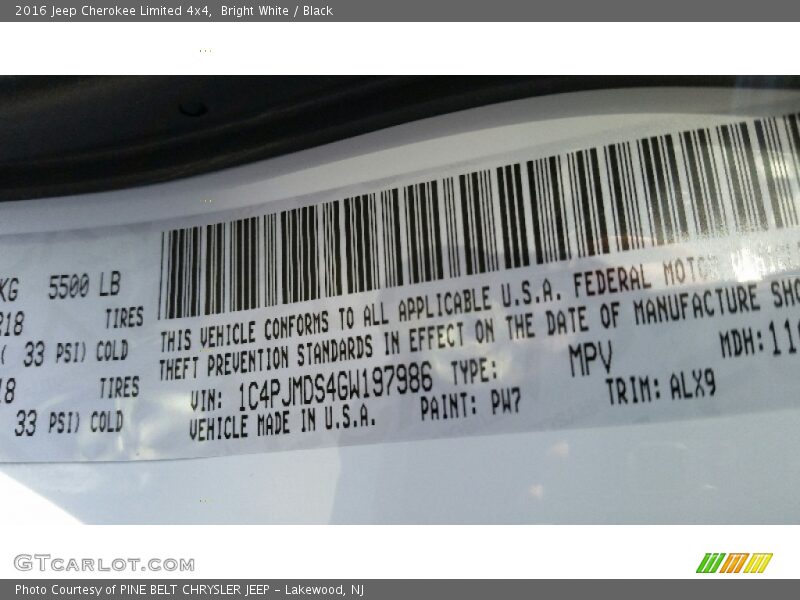 Bright White / Black 2016 Jeep Cherokee Limited 4x4