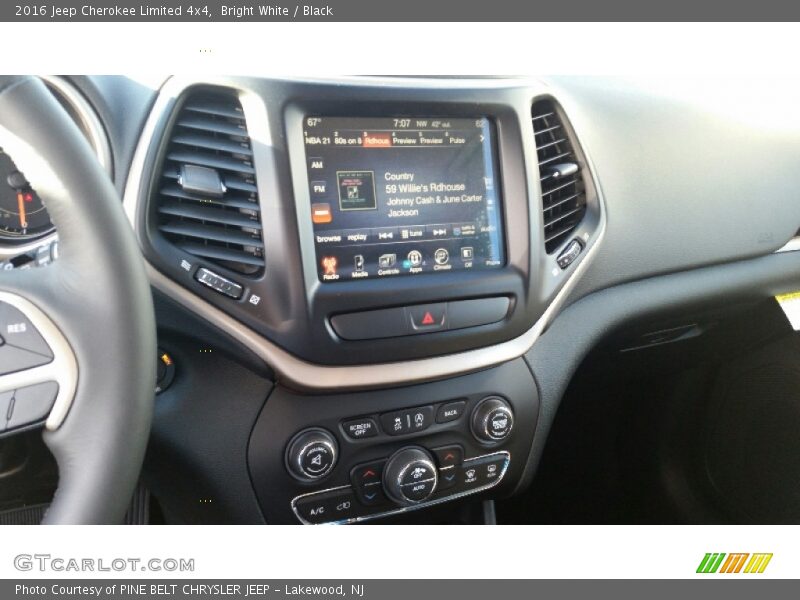 Bright White / Black 2016 Jeep Cherokee Limited 4x4