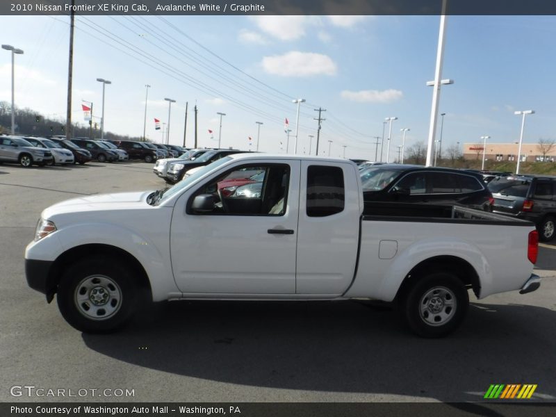 Avalanche White / Graphite 2010 Nissan Frontier XE King Cab