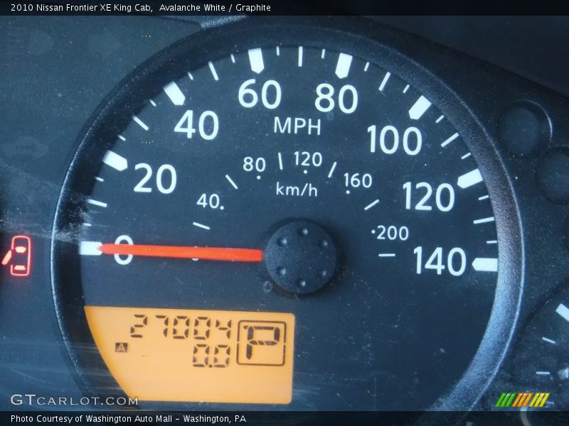 Avalanche White / Graphite 2010 Nissan Frontier XE King Cab