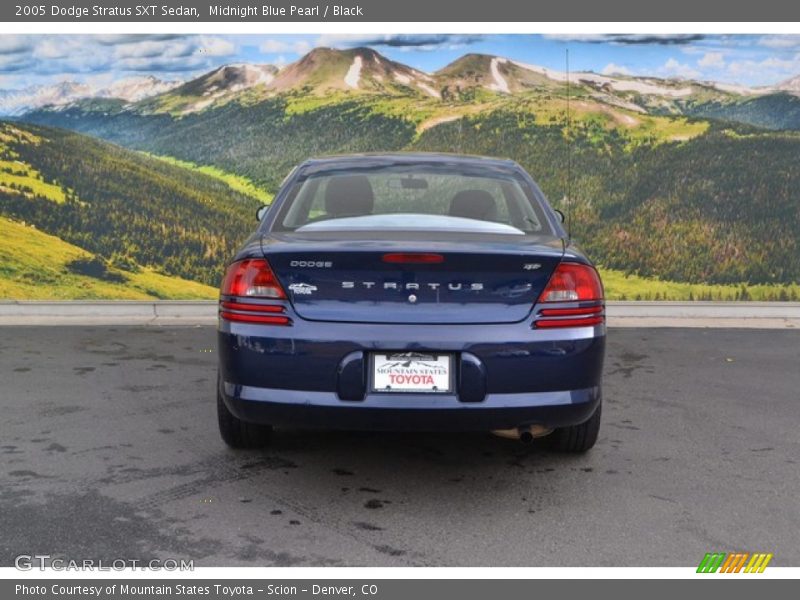 Midnight Blue Pearl / Black 2005 Dodge Stratus SXT Sedan