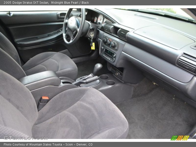 Midnight Blue Pearl / Black 2005 Dodge Stratus SXT Sedan