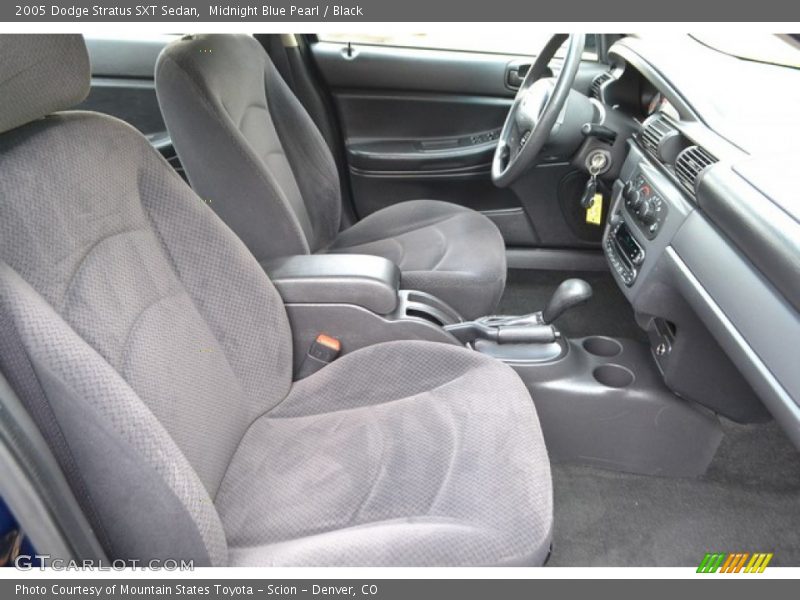 Midnight Blue Pearl / Black 2005 Dodge Stratus SXT Sedan