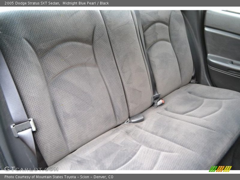 Midnight Blue Pearl / Black 2005 Dodge Stratus SXT Sedan
