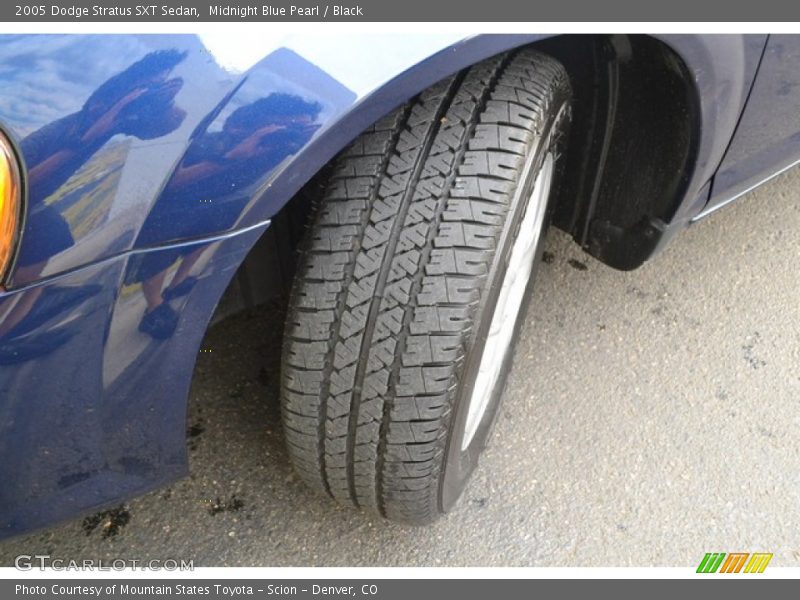 Midnight Blue Pearl / Black 2005 Dodge Stratus SXT Sedan