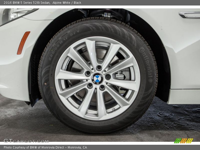 Alpine White / Black 2016 BMW 5 Series 528i Sedan