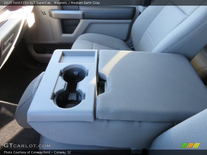 Magnetic / Medium Earth Gray 2016 Ford F150 XLT SuperCab