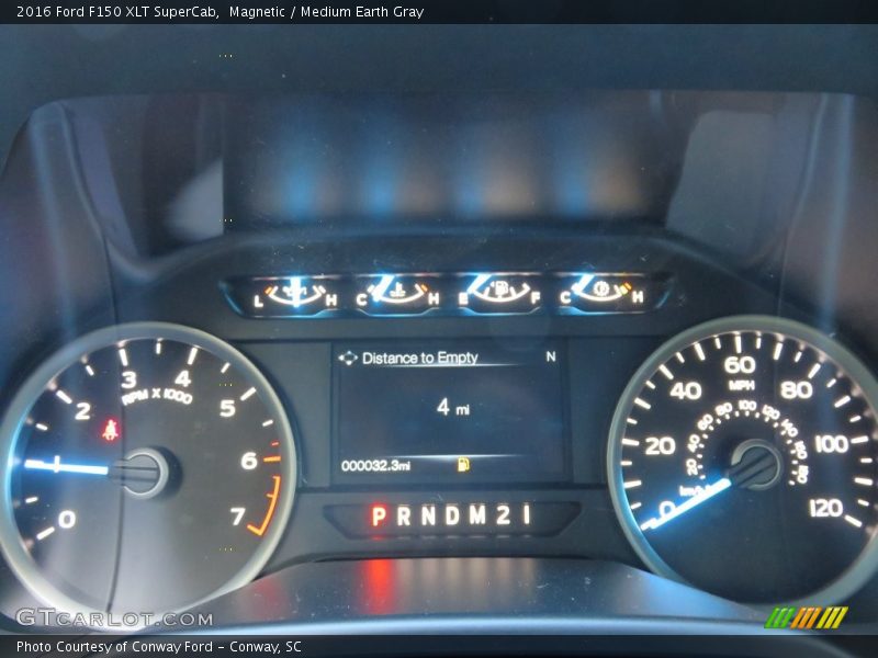 Magnetic / Medium Earth Gray 2016 Ford F150 XLT SuperCab
