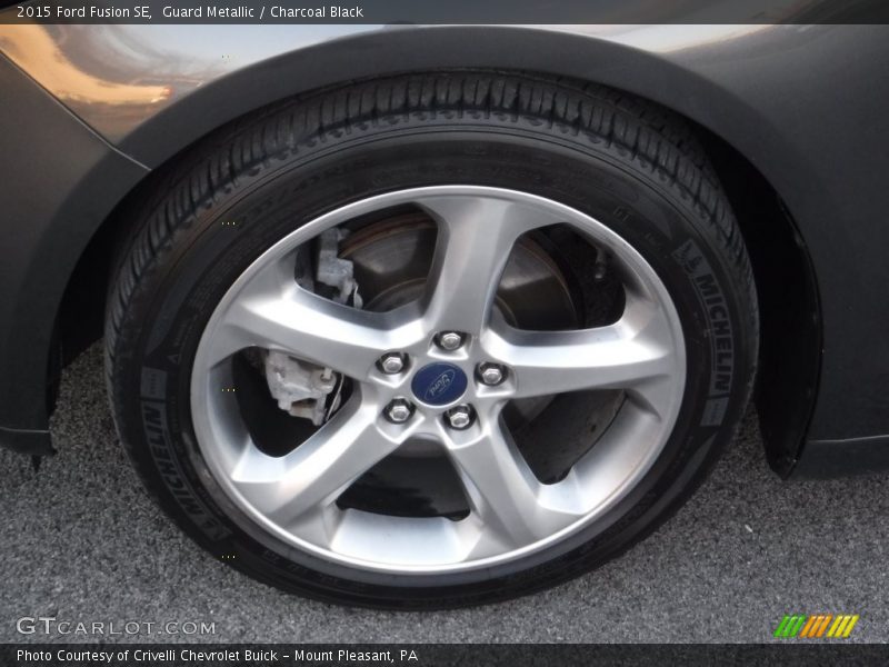 Guard Metallic / Charcoal Black 2015 Ford Fusion SE