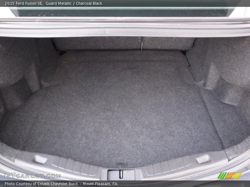 Guard Metallic / Charcoal Black 2015 Ford Fusion SE