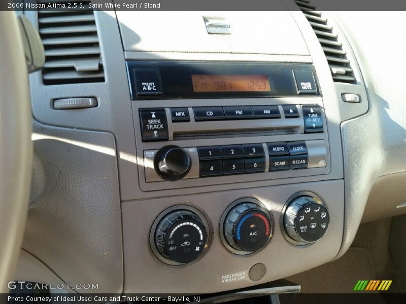 Satin White Pearl / Blond 2006 Nissan Altima 2.5 S