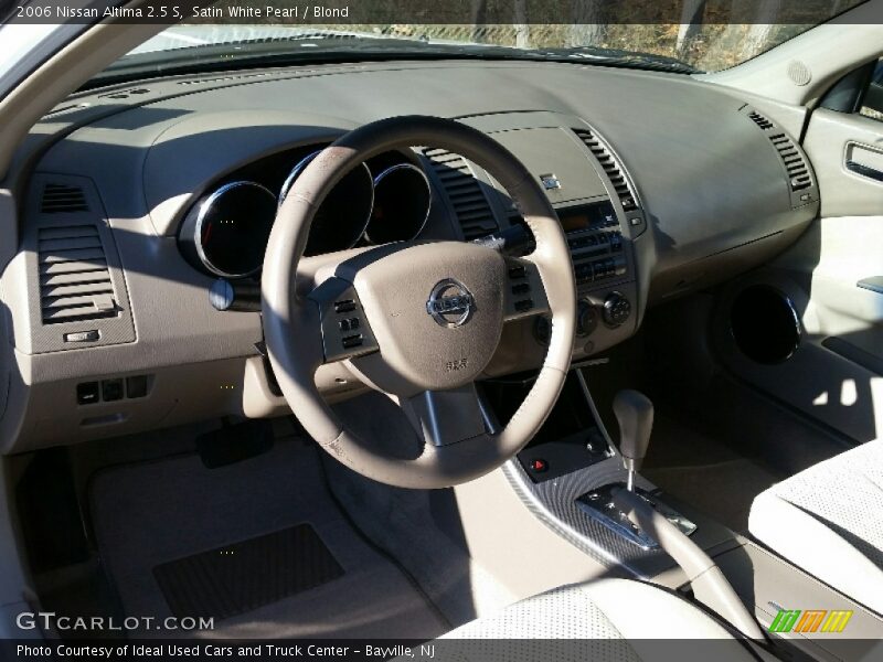 Satin White Pearl / Blond 2006 Nissan Altima 2.5 S