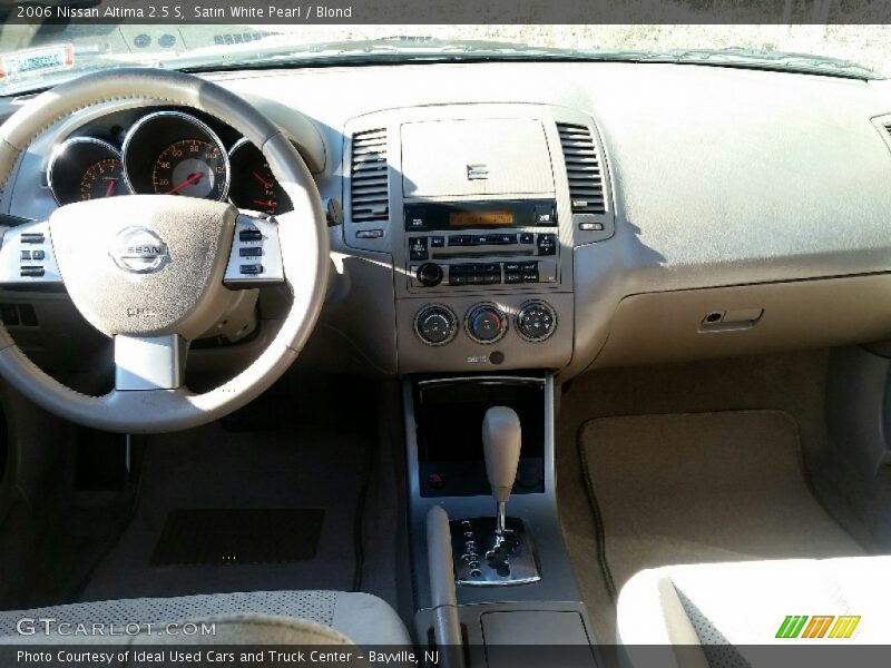 Satin White Pearl / Blond 2006 Nissan Altima 2.5 S